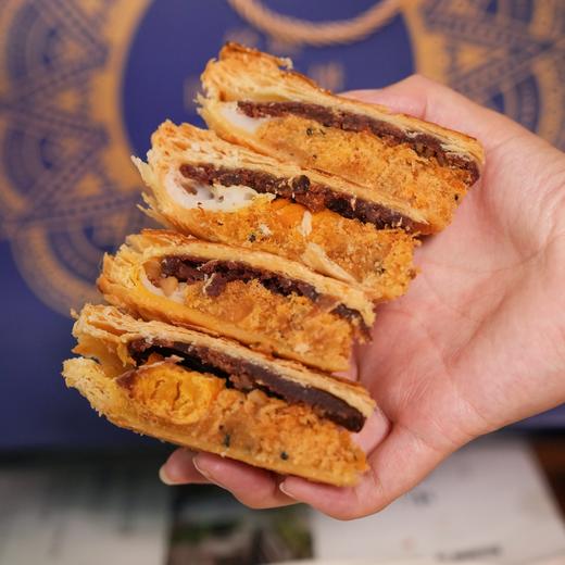 【斌哥优选】国王月饼。163层酥皮150道雕刻，法式甜品天花板！顺丰发货。550g/盒。团购私聊🈶优惠。 商品图1