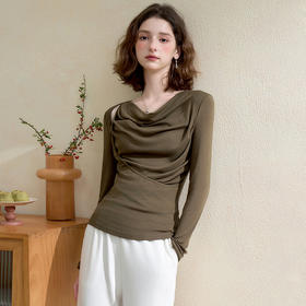 西遇气质荡领抽褶设计长袖针织T恤女秋季高级感修身显瘦上衣V2951291