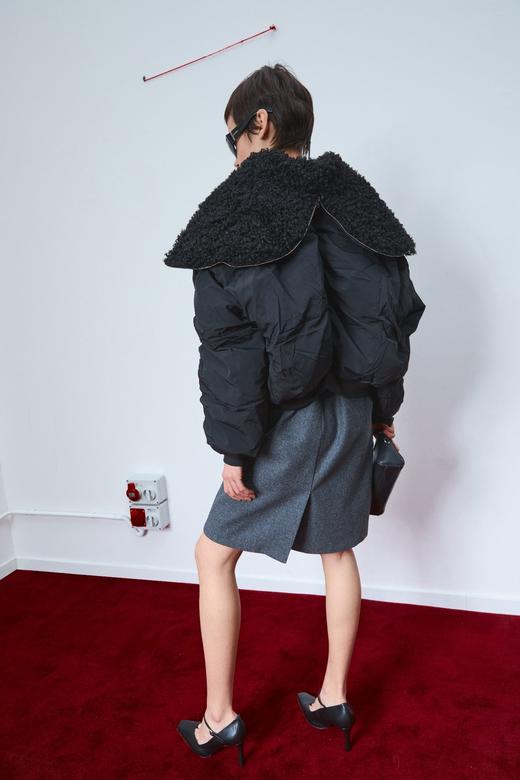 LA PISCINE FUR  HOODED  BOMBER 毛皮连帽飞行夹克 商品图4