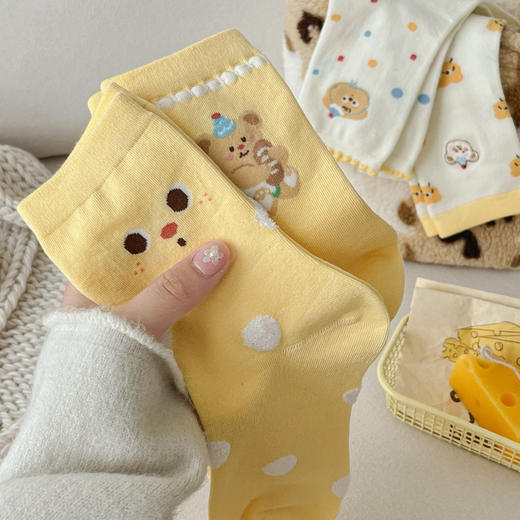 4双装！2025秋款女袜 奶芙芙的黄油小熊 元气可爱中筒袜 61%精梳棉 袜头无骨不硌脚 商品图7