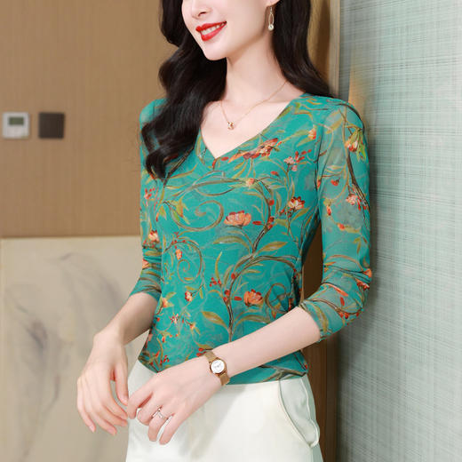 KQL 520N89301时尚纱网印花长袖V领修身显瘦洋气打底衫T恤上衣 商品图0