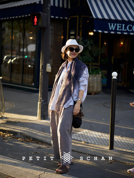 PETIT SCHAN小闪 ACC#039 blue and white porcelain 青花瓷 羊绒真丝印花手工染色围巾披肩 商品图7