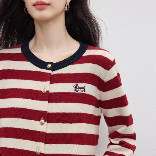 【09/03新品】熙世界绵羊毛条纹针织衫女长袖2025秋季新款圆领小狗刺绣毛衣开衫 商品图4