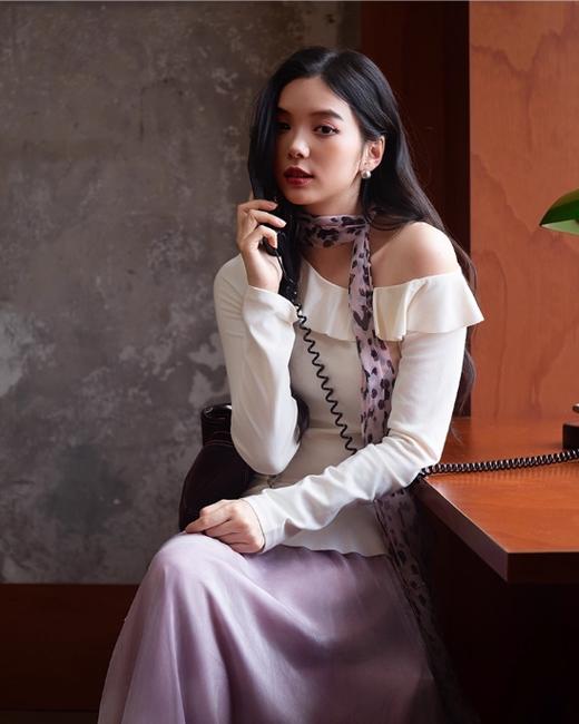 【门店同款】ENJOY秋季“谧色花颂”飘带不规则上衣 164543255 商品图5