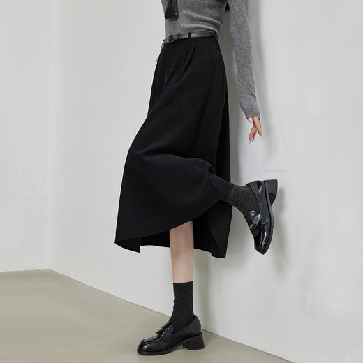 【09/03新品】熙世界高密斜纹磨毛半身裙女2025秋季遮跨显瘦中长款压褶A字伞裙 商品图3