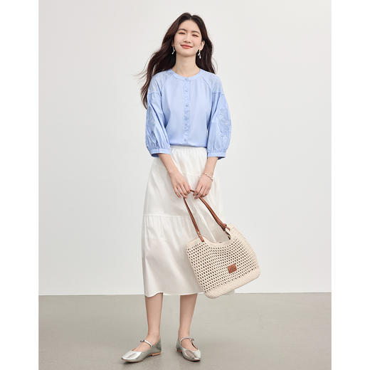 【周四狂欢价】熙世界绣花七分袖天丝衬衫女高级感减龄洋气中袖上衣2025秋新款 商品图2