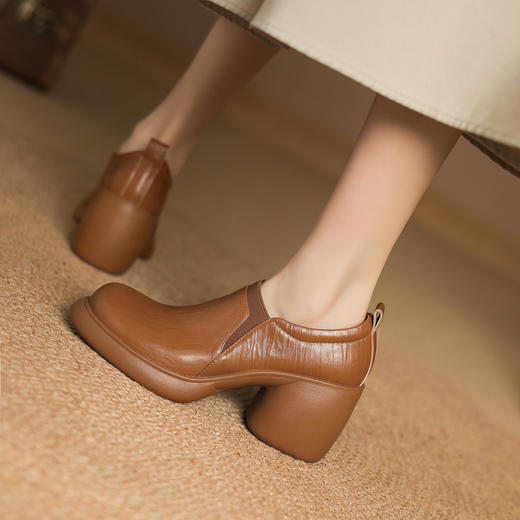 【预售5天】真皮厚底粗跟深口单鞋英伦风简约圆头高跟鞋女小皮鞋TYMXY&A1908 商品图0