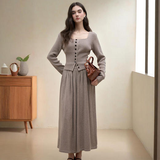 西遇法式气质方领单排扣针织衫女秋季正肩收腰显瘦长袖上衣V3251230 商品图1