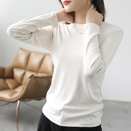 【69元任选两件！】茶稚 美雅碧羊毛蛋白精华打底衫 圆领 /半高领两款可选 美丽诺120S超细羊毛+美雅碧纤维 质感柔软舒适，细腻亲肤，免烫显瘦 商品图3