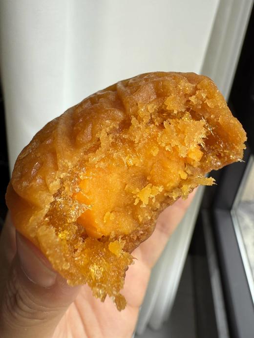 48小时内先做🥮【广式手工蛋黄月饼】6枚一盒，莲蓉蛋黄、芝麻蛋黄、豆沙蛋黄、凤梨蛋黄，广式手工蛋黄月饼！一次尝遍4种神仙口味，中秋必囤！ 商品图12