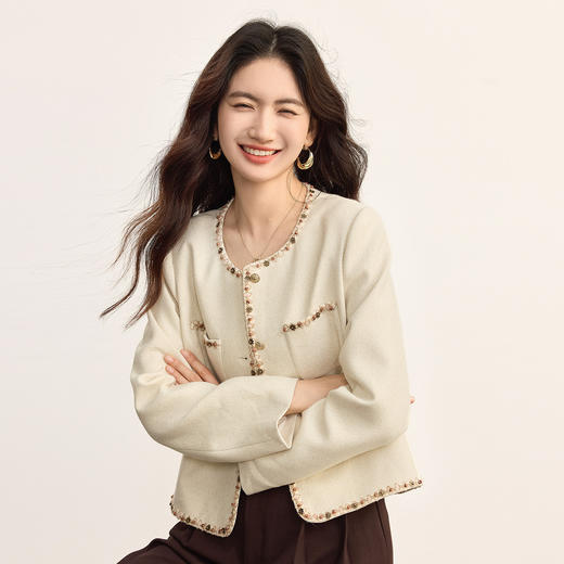 【五折购】熙世界小香风串珠圆领外套女短款小个子优雅气质开衫上衣2025秋季 商品图3