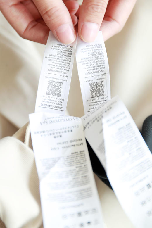 胸口刺绣+亲肤面料！！出口意大利。横标字母圆领长袖卫衣C090168 商品图3