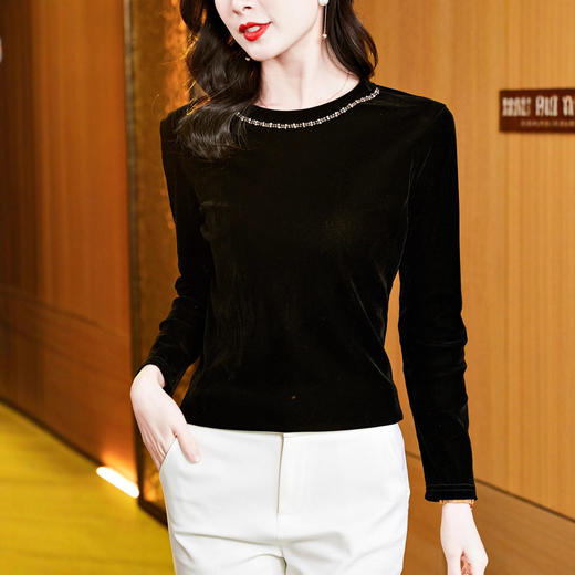 KQL E37M2951洋气圆领钉珠长袖丝绒t恤修身打底衫 商品图1
