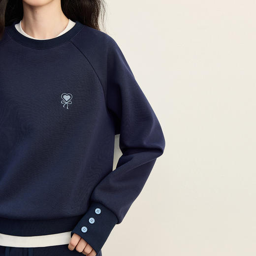 【09/03新品】熙世界休闲运动卫衣套装女2025秋季新款插肩袖上衣阔腿长裤两件套 商品图4