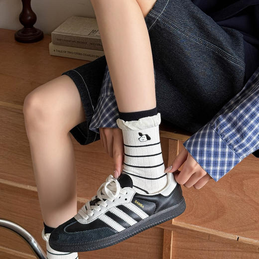 4双装！2025秋款女袜藏青系小狗刺绣 可爱波点 条纹卷边中筒袜  61%精梳棉 袜头无骨不硌脚 商品图7