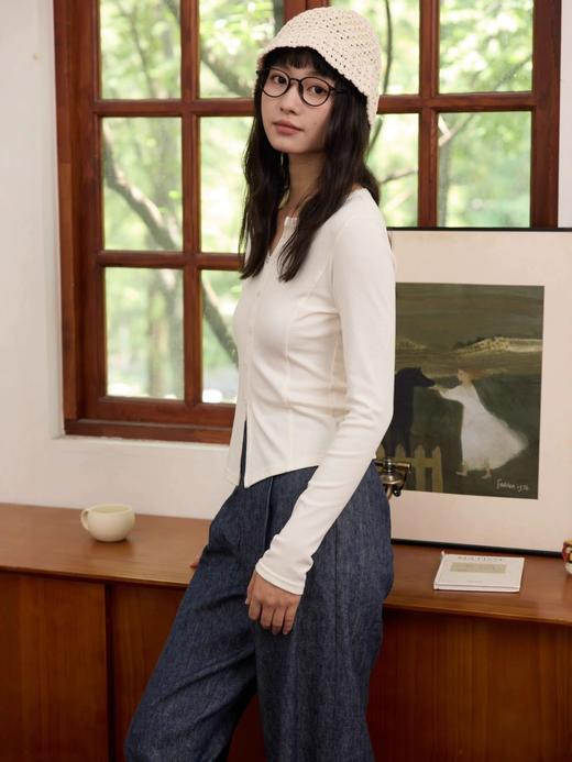 【修身V领显瘦假开衫】V领设计不挑脸型，修饰颈部线条超显瘦，门襟搭配定染的纽扣，高级私服设计 商品图1