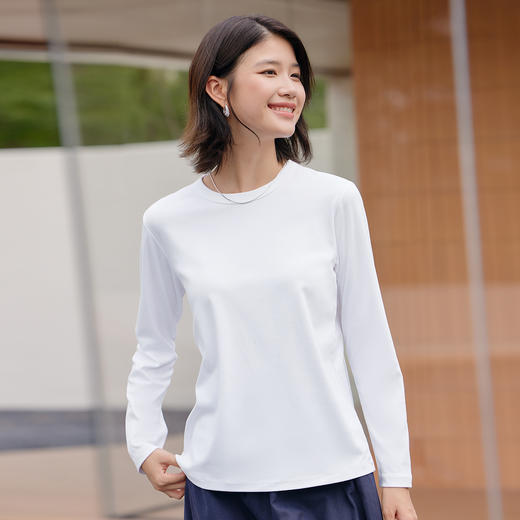 【门店同款】马恩MAXNEW2025秋新款白色正肩打底衫宽松长袖T恤女 商品图2