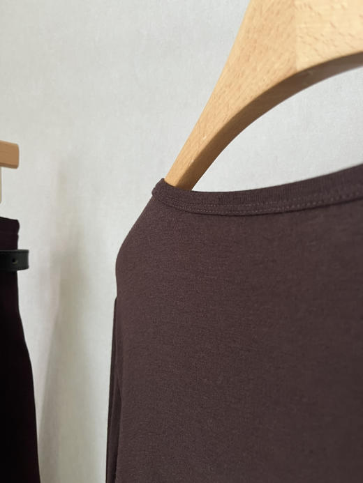 【第二层肌肤】噢蜜ooomeooo假两件大U领打底衣 商品图13