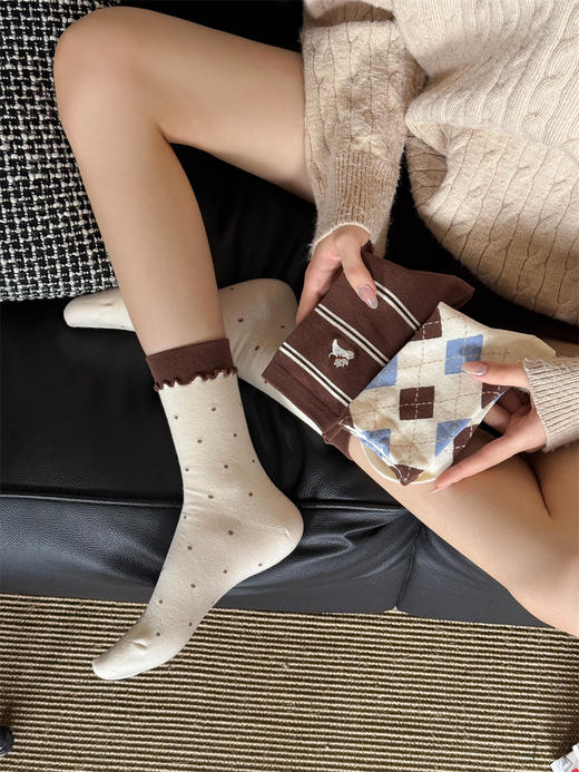 4双装！2025秋款女可爱袜刺绣狗经典美拉德色系 61%精梳棉 袜头无骨不硌脚 商品图6