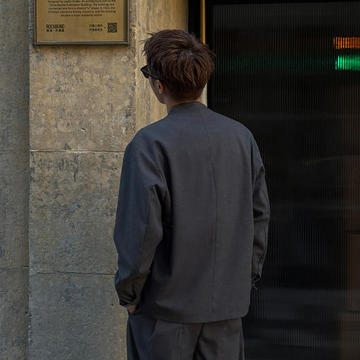 徐太浪【cleanfit 百搭垫肩】270g行政夹克男春秋深灰色西装外套 商品图2