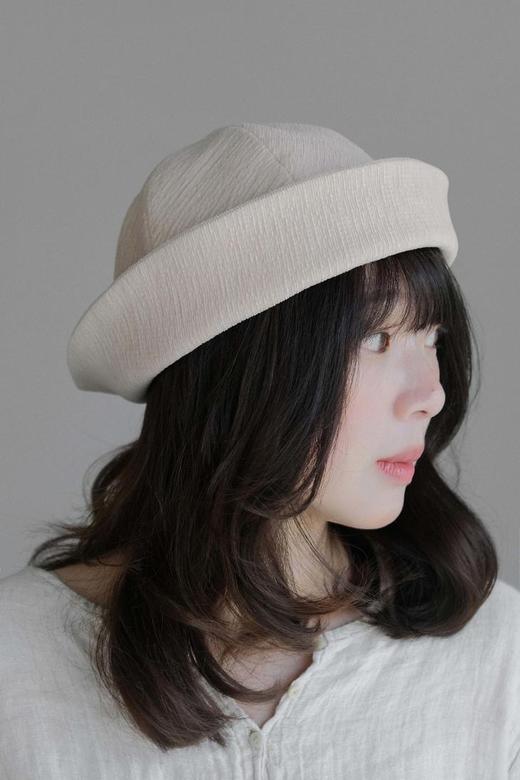 Kreuzzz 25AW 米色/黑色Clara圆顶肌理软帽 商品图1