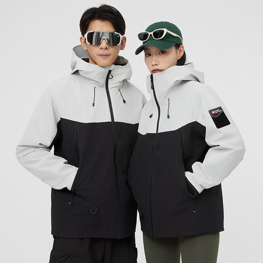 【国标Ⅱ级真冲 硬核三防性能 银狐绒石墨烯内胆】SWISS MILITARY瑞士军工 银狐绒三合一冲锋衣 商品图2