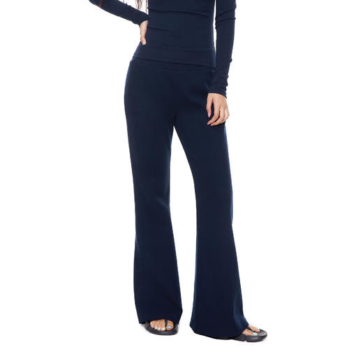 FDR旗舰店 双面绒微喇修身高低腰瑜伽长裤 商品图3