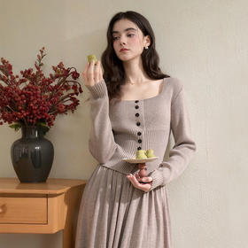 西遇法式气质方领单排扣针织衫女秋季正肩收腰显瘦长袖上衣V3251230