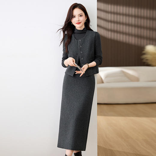 HR MEIQIN1833知性风时尚三件套裙洋气百搭马甲t恤半身裙套装 商品图3