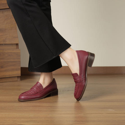 【预售5天】时尚编织透气中跟制服鞋女秋冬真皮豆豆鞋粗跟乐福单鞋SSS&S9753 商品图2