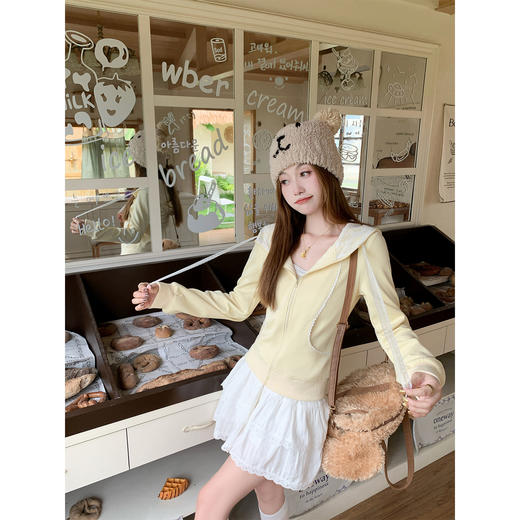 【189元任选2件】最后一波现货！奶呼呼黄色修身连帽卫衣外套 商品图2