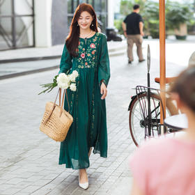 【林栖设计小店】婴儿棉连衣裙墨西哥绣花优雅气质宽松2025秋冬新款长裙女T1954113