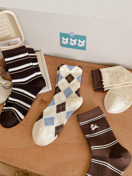 4双装！2025秋款女可爱袜刺绣狗经典美拉德色系 61%精梳棉 袜头无骨不硌脚 商品图2