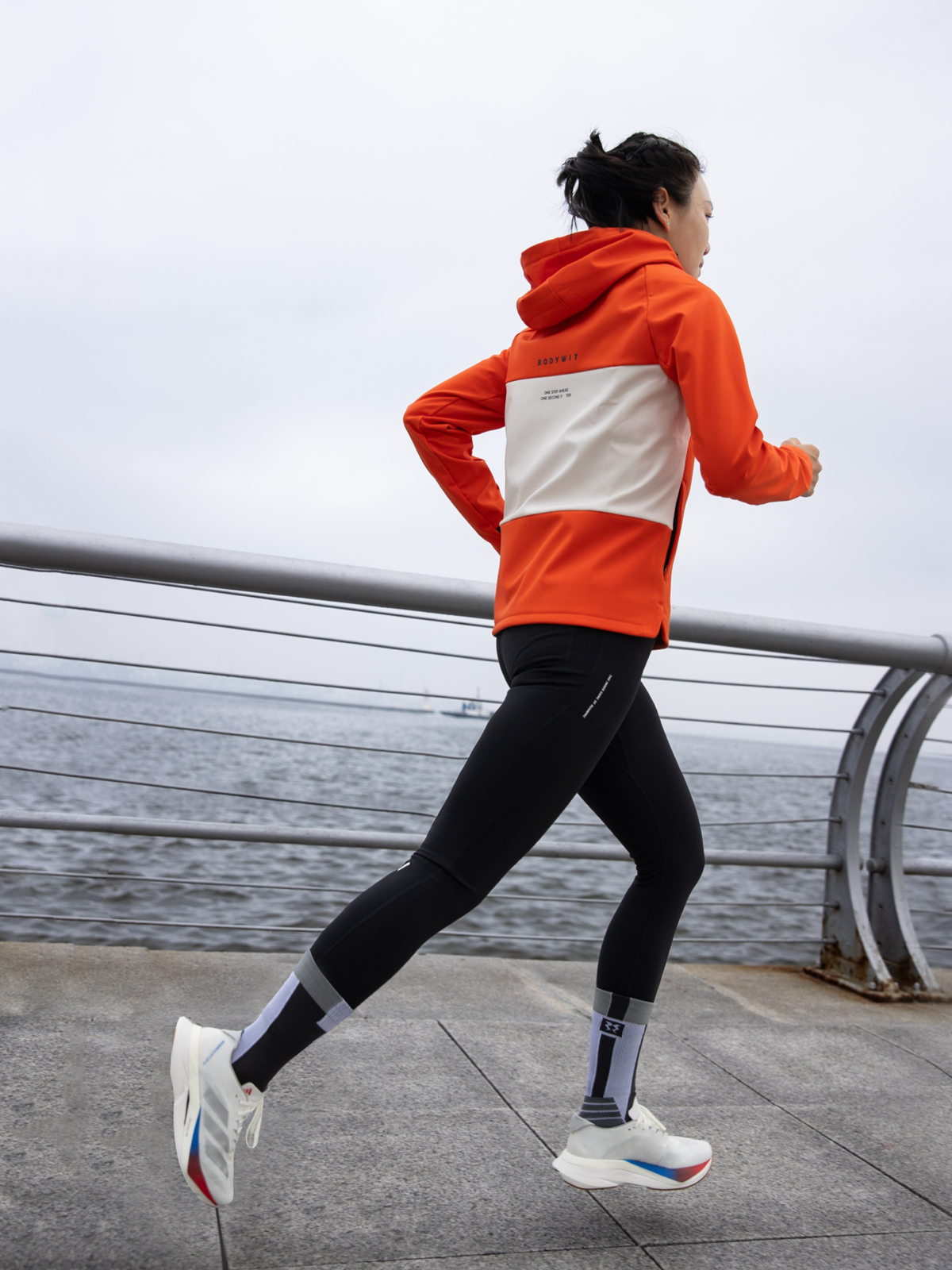 BODYWIT飞甲3.0女拼色软壳风衣