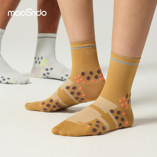 原创单品 ｜ 蜂巢马拉松中筒袜 弹韧顺滑 细腻亲肤  透气不闷 科学减震 跑步运动马拉松 商品图0