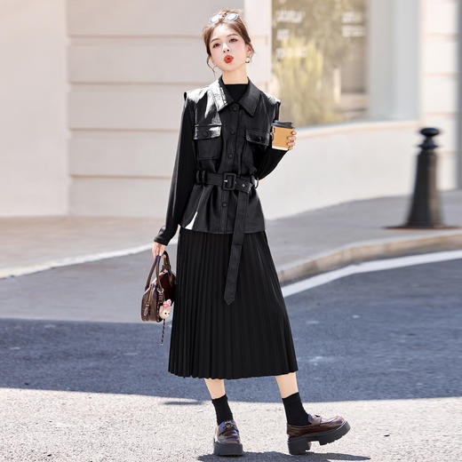 HR YF2620韩系气质PU皮马甲套装裙系带收腰显瘦百褶裙两件套 商品图3