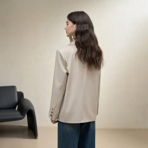 西遇气质职场通勤休闲西装女秋季高级感垫肩廓形西服外套上衣V2951226 商品图4