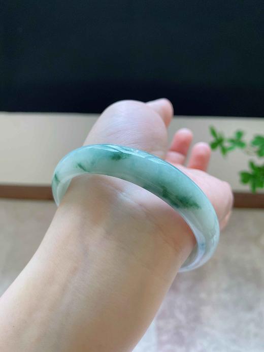 59正圈翡翠手镯 商品图4
