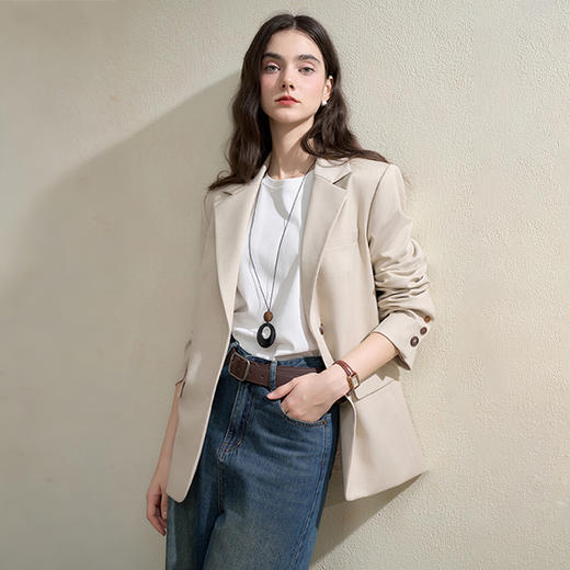 西遇气质职场通勤休闲西装女秋季高级感垫肩廓形西服外套上衣V2951226 商品图2