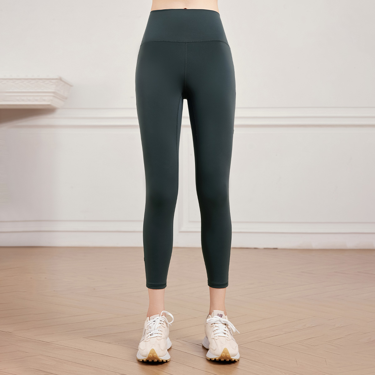 FA787蜜桃臀时尚八分裤