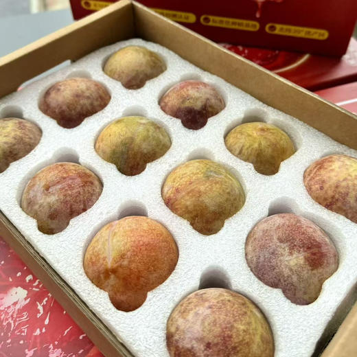 新疆恐龙蛋，💥皮是脆的，🌱肉是嫩的，味道是浓郁香甜的🍭，肉质饱满厚实✨，每丝纤维都水润丰腴，似水蜜桃般的柔软细嫩👍
多种风味完美平衡，给人一种难以言表的味蕾轰炸💥💥
规格：净2.5斤左右 商品图2