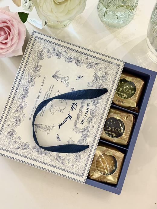 减糖减油，港式顶配版流心月饼🥮【流心月饼】6枚一盒，奶黄流心、抹茶流心、朱古力流心！伊尼斯黄油、 法芙娜巧克力、五十铃抹茶、 安佳奶粉、kara椰浆、日本林原海藻糖、铁塔奶油 这些原料，口感超级好！ 商品图7