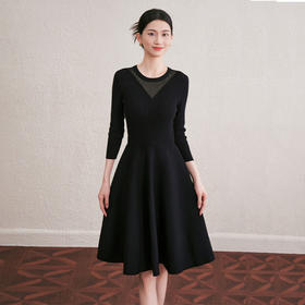 「自」全新升级【铂金会员330/天猫439/差价109】(50311)洛诗琳赫本风重工蕾丝拼接连衣裙2025秋季修身七分袖针织裙