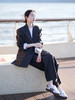 羊毛精纺廓形女绅士西装外套西服 澳大利亚进口100%绵羊毛 成衣手感柔和舒适 经典平驳领 领型平整对称 结合流畅V字线条 简约利落 商品缩略图7