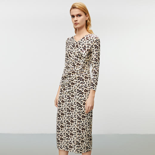 EITIE爱特爱气质V领收腰显瘦通勤百搭开叉印花连衣裙秋季新款7907633 商品图1