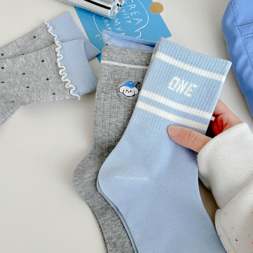 4双装！2025秋款女袜蓝色系海盐女孩韩系中筒袜  61%精梳棉 袜头无骨不硌脚 商品图2
