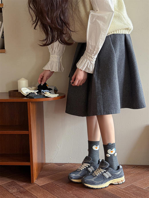 4双装！2025秋款女袜可爱企鹅格雷灰色系  61%精梳棉 袜头无骨不硌脚 商品图8