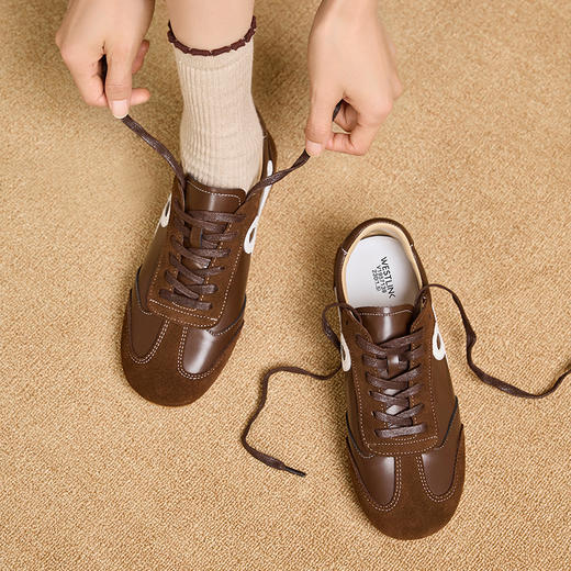 【限时秒杀】西遇轻便薄底德训鞋女新款秋季复古美拉德休闲鞋平底运动鞋V1957139 商品图2