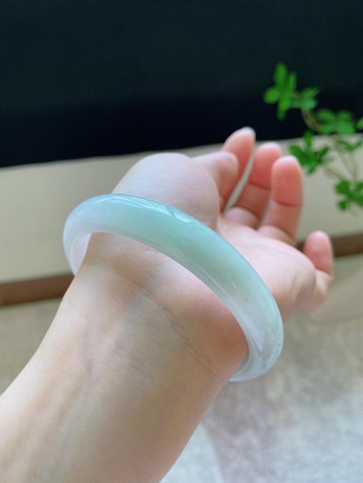 62正圈翡翠手镯 商品图3