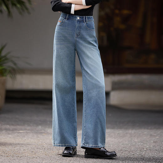 【09/03新品】熙世界松弛感浅蓝阔腿牛仔裤女2025秋季新款高腰遮跨显瘦阔腿长裤 商品图3